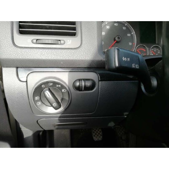 volkswagen golf v berlina (1k1) del año 2007