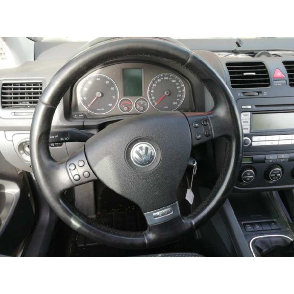 volkswagen golf v berlina (1k1) del año 2007
