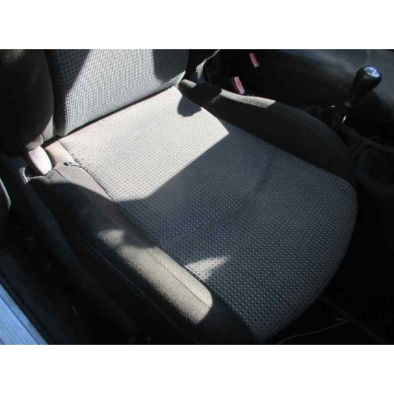 peugeot 206 berlina del año 2003