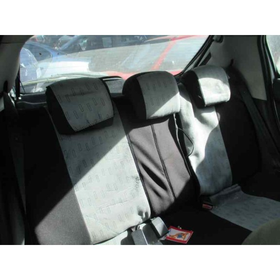 peugeot 206 berlina del año 2003