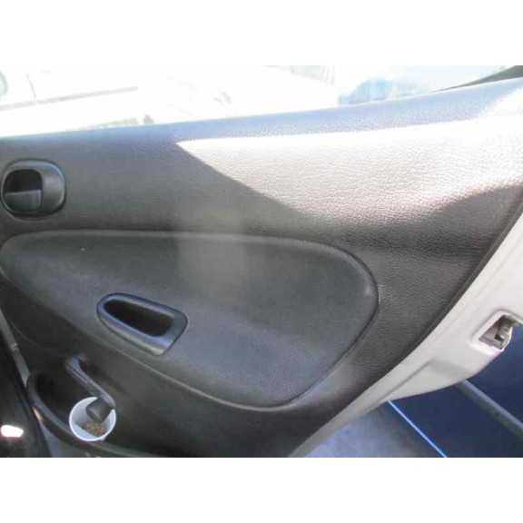 peugeot 206 berlina del año 2003