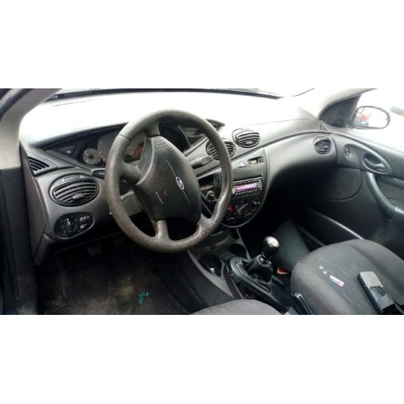 ford focus berlina (cak) del año 2002