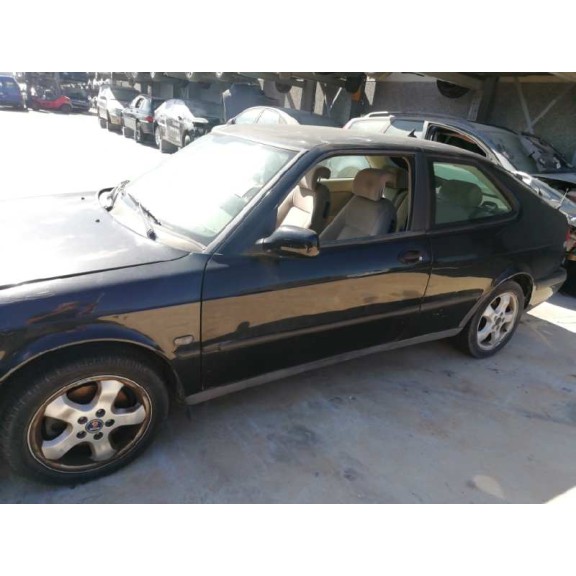 saab 9-3 berlina del año 2001