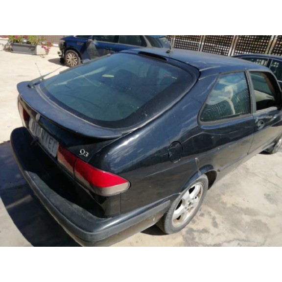 saab 9-3 berlina del año 2001