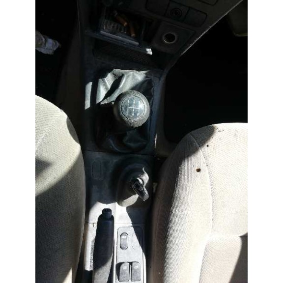 saab 9-3 berlina del año 2001