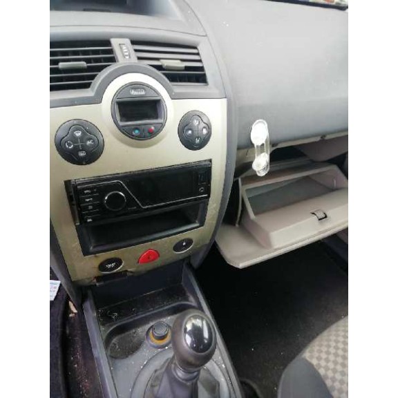 renault megane ii classic berlina del año 2005