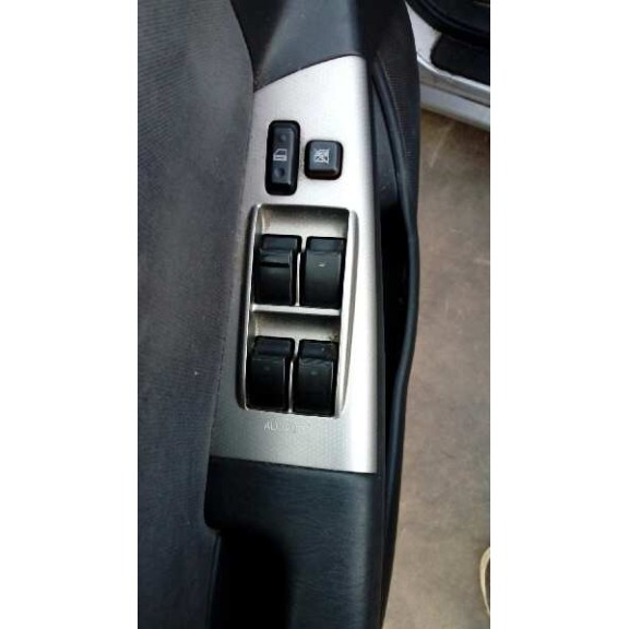 toyota corolla (e12) del año 2003