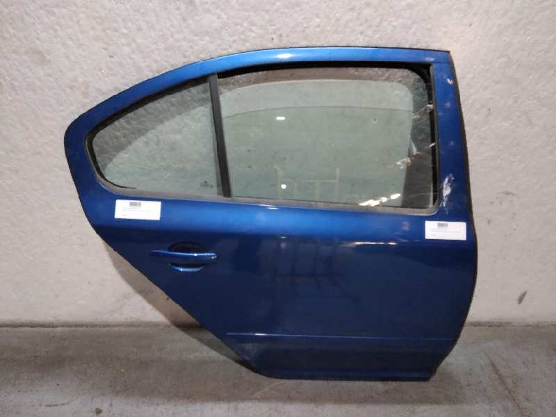 Recambio de puerta trasera derecha para skoda octavia berlina (1z3) rs referencia OEM IAM  AZUL 