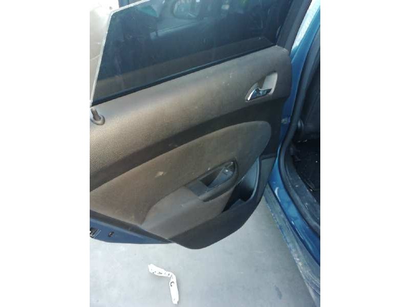 Recambio de guarnecido puerta trasera izquierda para opel astra j lim. selective referencia OEM IAM 13258681  