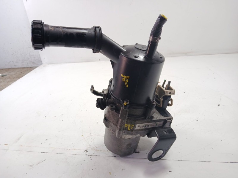 Recambio de bomba direccion para peugeot 3008 active referencia OEM IAM 9803397980  