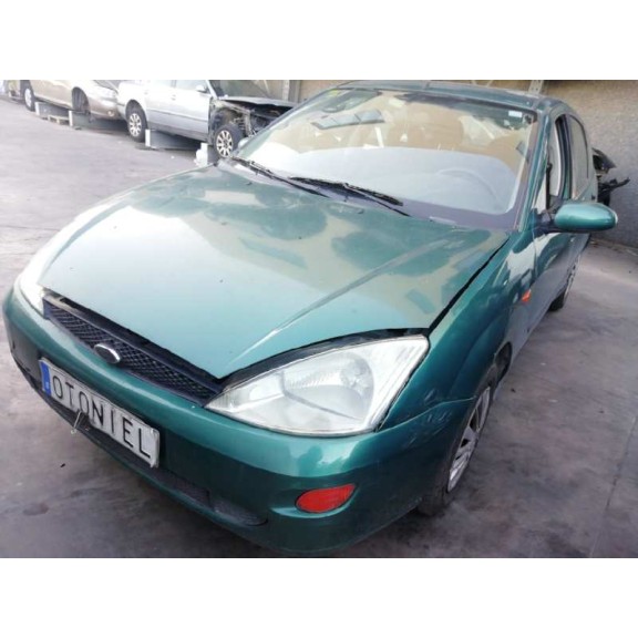 ford focus berlina (cak) del año 2001