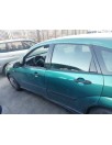 ford focus berlina (cak) del año 2001