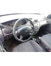 ford focus berlina (cak) del año 2001