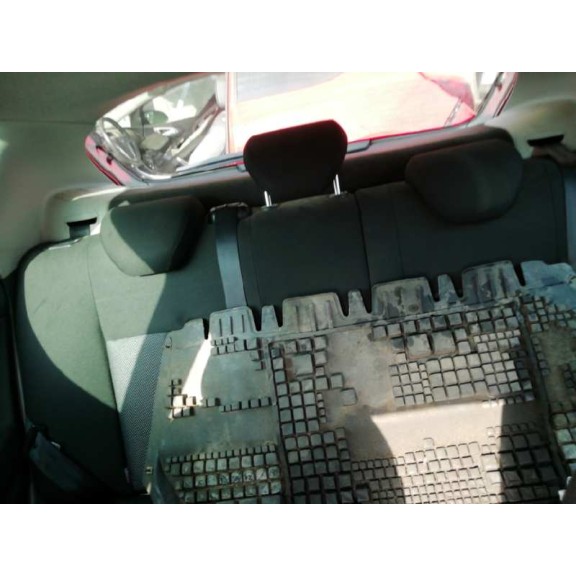 seat ibiza (6j5) del año 2010