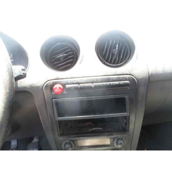 seat ibiza (6l1) del año 2004