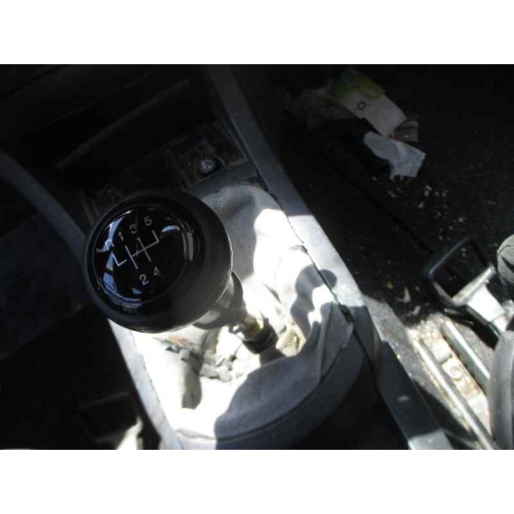 seat ibiza (6l1) del año 2004