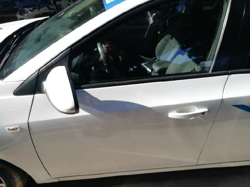 Recambio de puerta delantera izquierda para chevrolet cruze station wagon lt+ referencia OEM IAM 95987757 SIN ACCESORIOS 