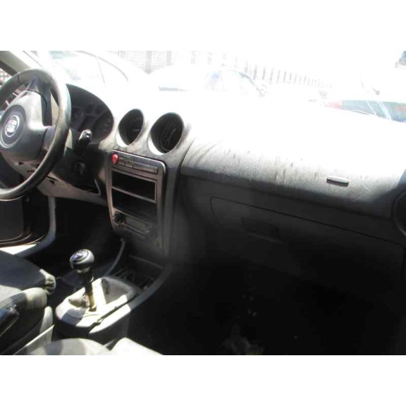 seat ibiza (6l1) del año 2004