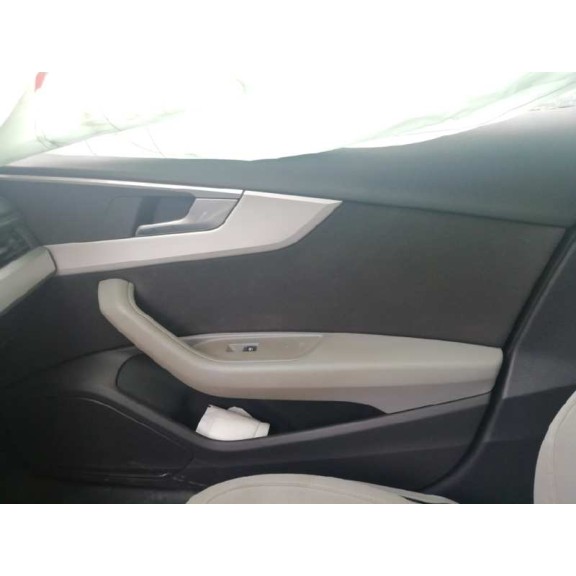 audi a4 berlina (8w2) del año 2016