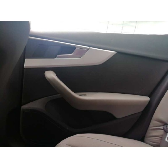 audi a4 berlina (8w2) del año 2016