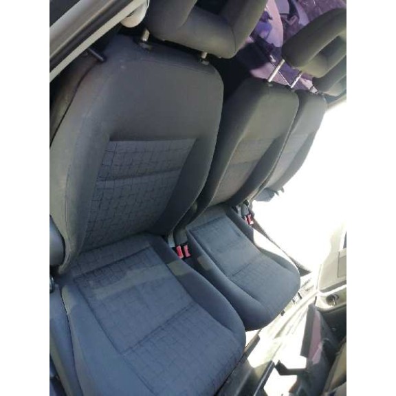 seat alhambra (7v9) del año 2004