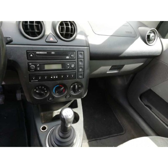 ford fiesta (cbk) del año 2003