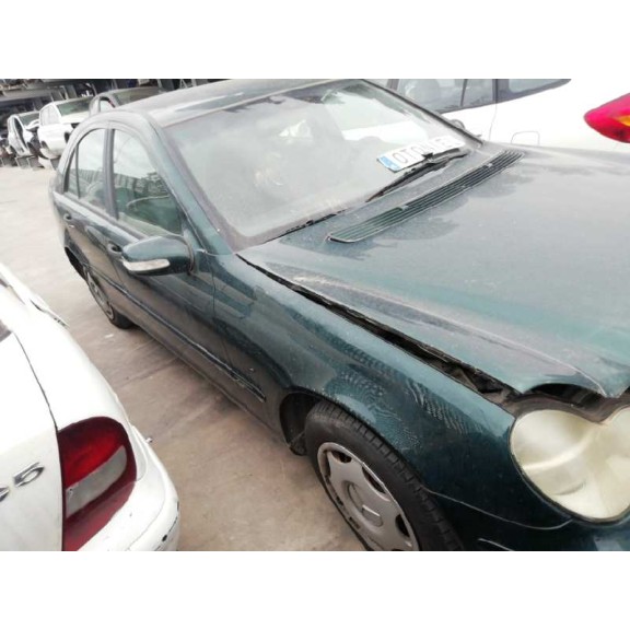 mercedes-benz clase c (w203) berlina del año 2001