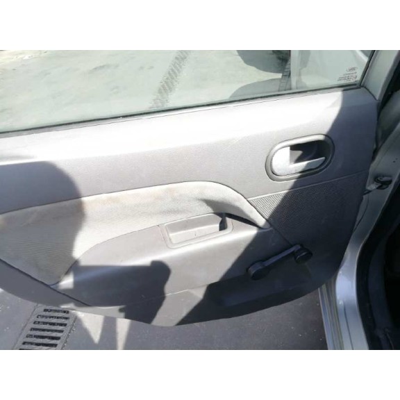 ford fiesta (cbk) del año 2003