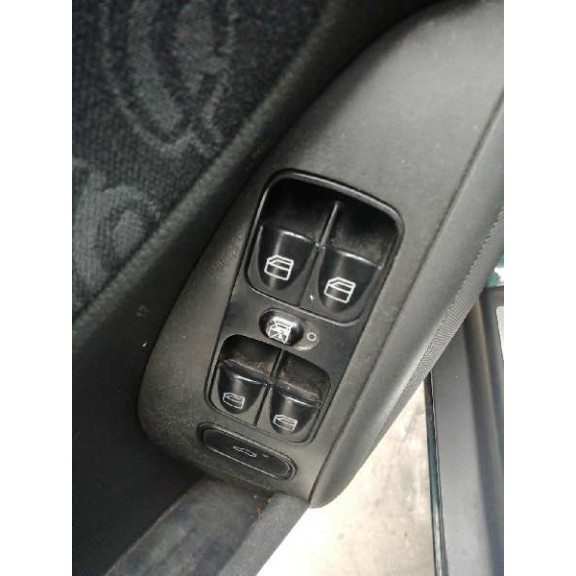 mercedes-benz clase c (w203) berlina del año 2001