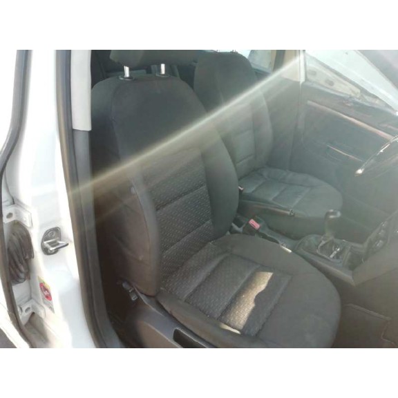 skoda octavia berlina (1z3) del año 2012