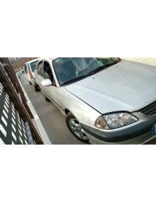 toyota avensis berlina (t 22) del año 2000
