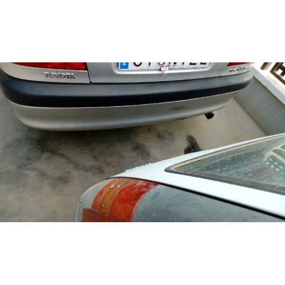 toyota avensis berlina (t 22) del año 2000