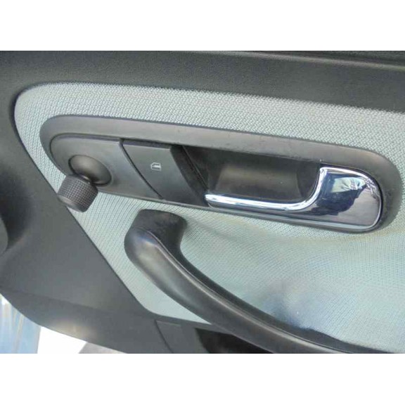 seat cordoba berlina (6l2) del año 2003