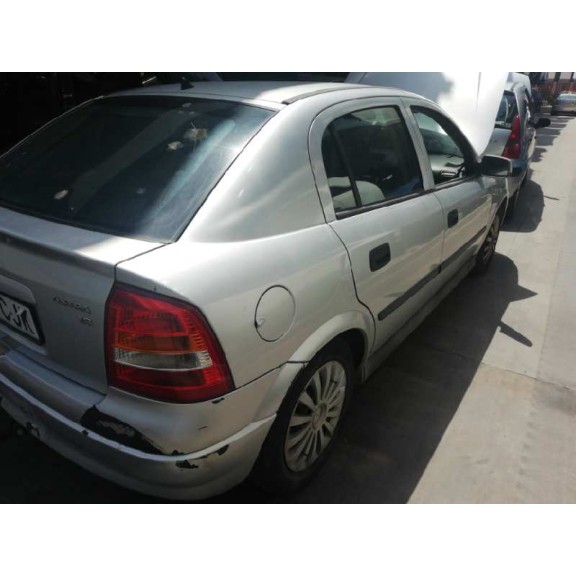 opel astra g berlina del año 2003