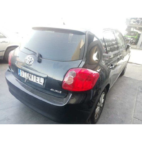 toyota auris del año 2008