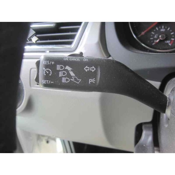 seat toledo (kg3) del año 2015