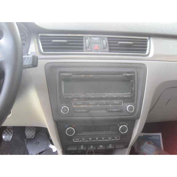 seat toledo (kg3) del año 2015