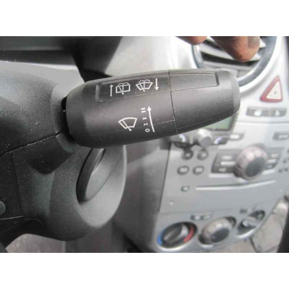 opel corsa d del año 2012