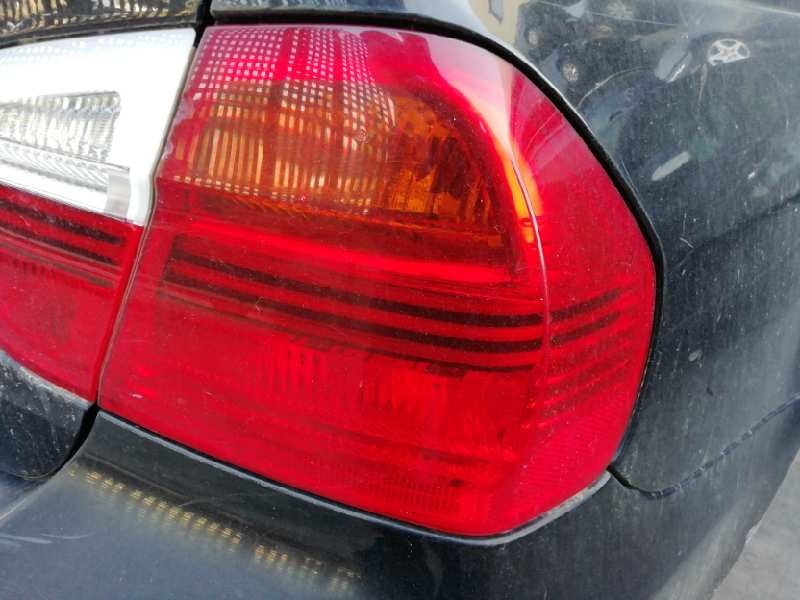 Recambio de piloto trasero derecho para bmw serie 3 berlina (e90) 318d referencia OEM IAM 6937458 GOLPEADO 