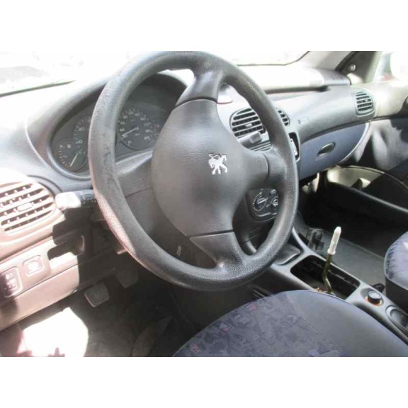 peugeot 206 berlina del año 1999