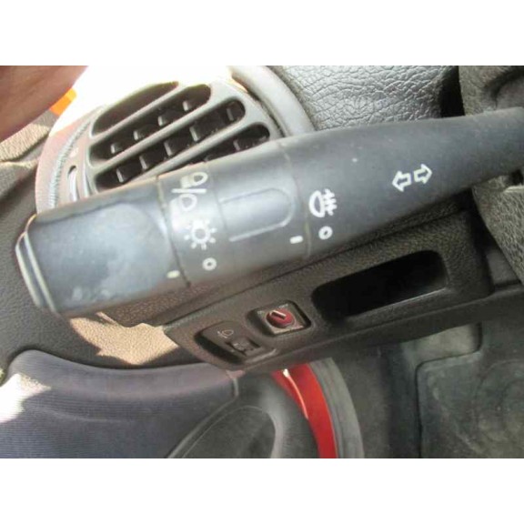 peugeot 206 berlina del año 1999