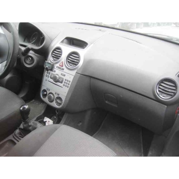 opel corsa d del año 2012