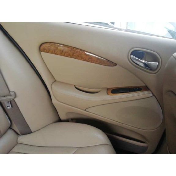 jaguar s-type del año 2000