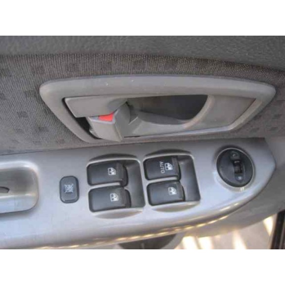 kia carens del año 2004