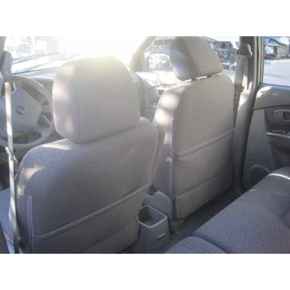 kia carens del año 2004