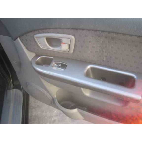 kia carens del año 2004