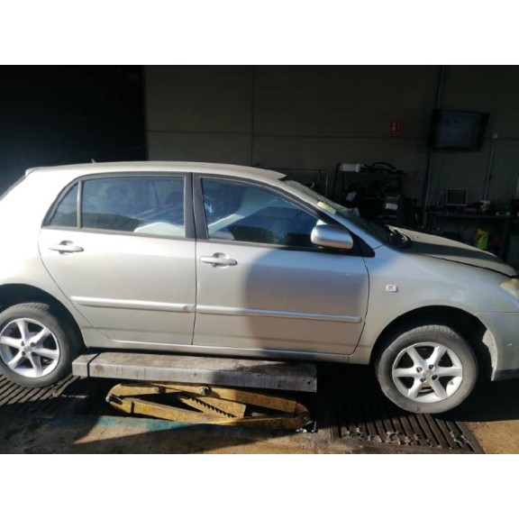 toyota corolla (e12) del año 2005