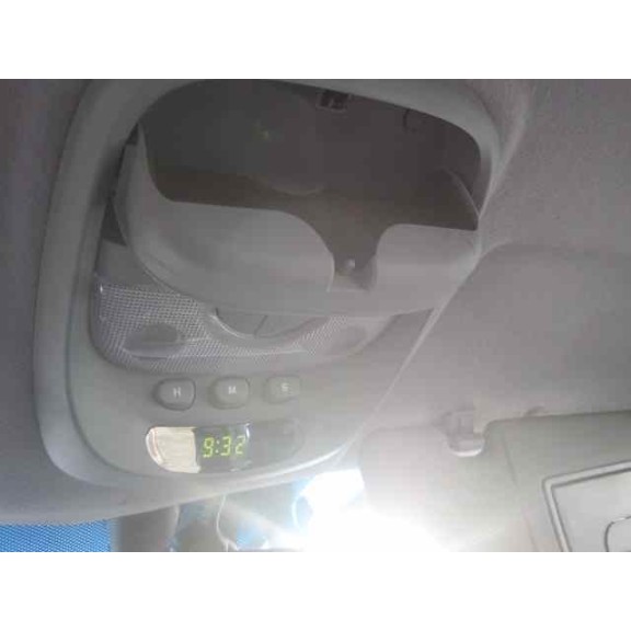 kia carens del año 2004