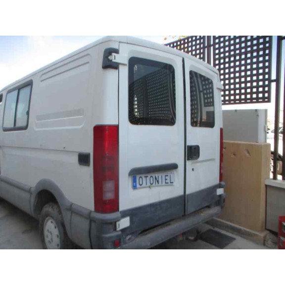 iveco daily caja cerrada (1999 =>) del año 2002