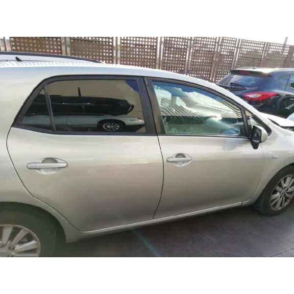 toyota auris del año 2007